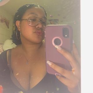 Meet your Posher, Destiny